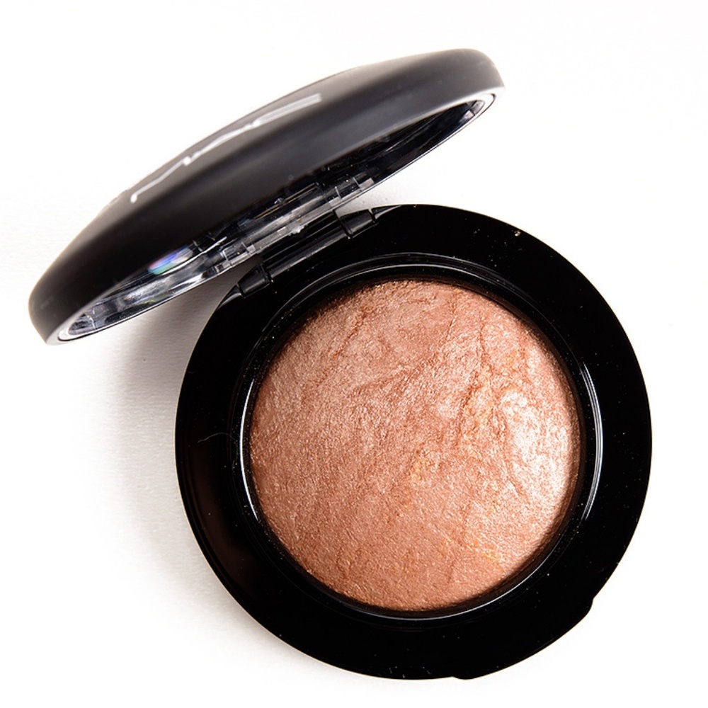 Mac Cosmetics Global Glow skinfinish